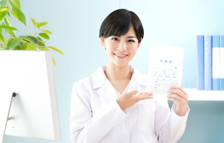 薬剤師による<br/>問診票の確認